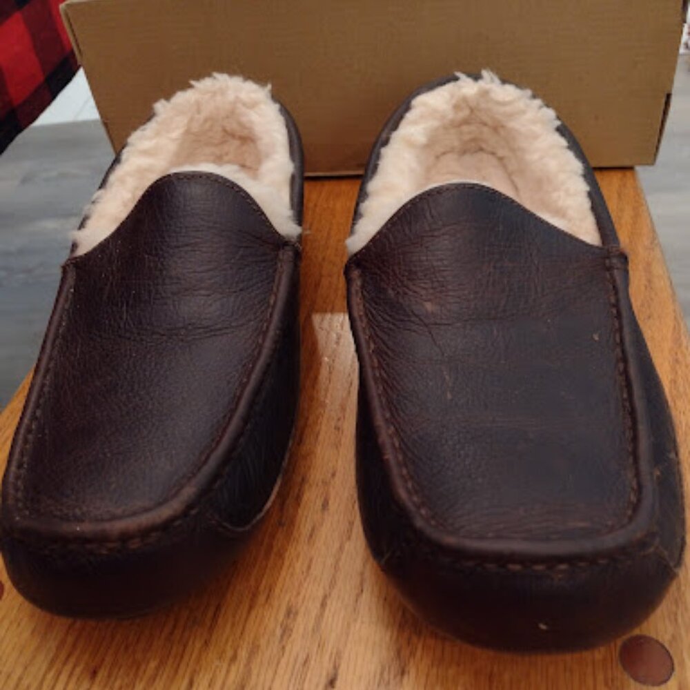 Uggs Men's Ascot Leather Distressed